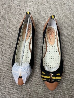 Poetic License Black, Tan & Gold Pointed Toe Flats